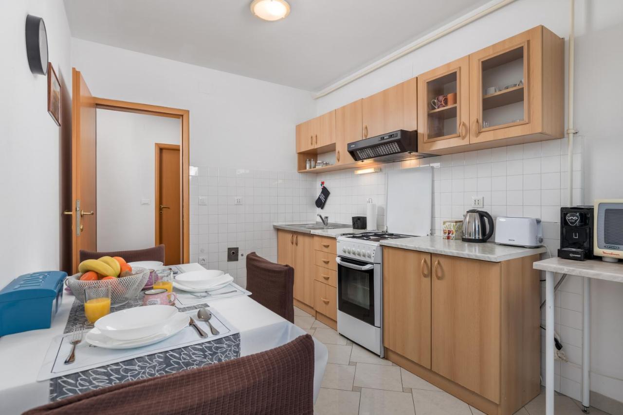 Apartman Iris 2 -Rijeka Apartamento Exterior foto
