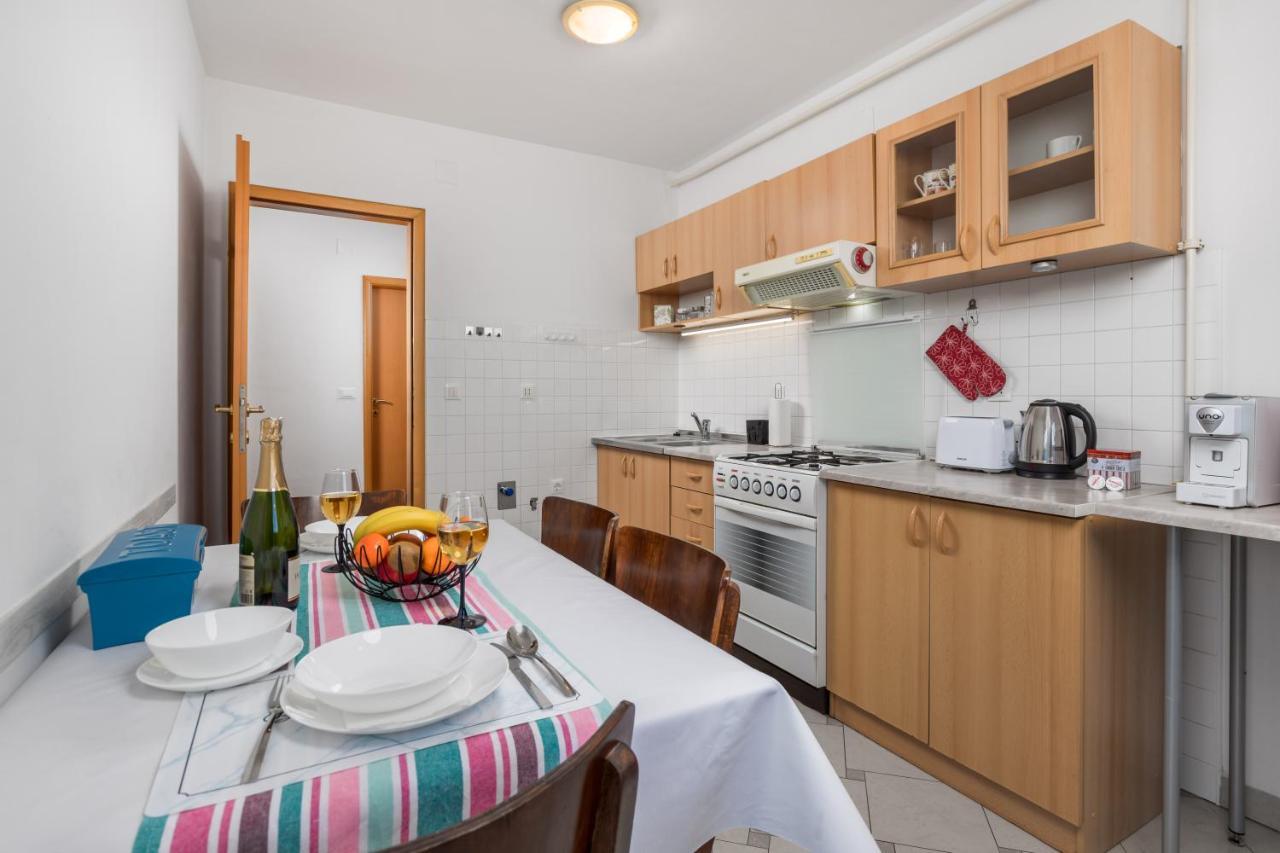 Apartman Iris 2 -Rijeka Apartamento Exterior foto
